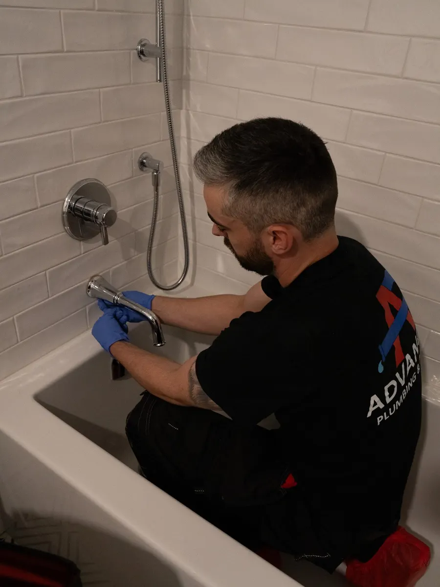 Servicing a tub spout